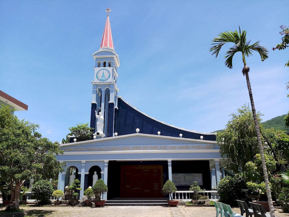 Nhà thờ Đá Ghềnh Ráng với kiến trúc Gothic độc đáo